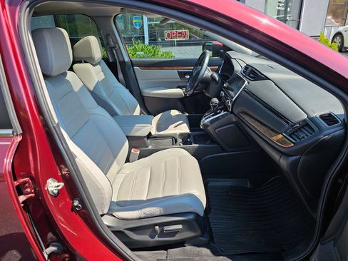 Used 2018 Honda CR-V Touring image 11