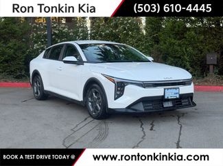 Used 2025 Kia K4 LXS video 1