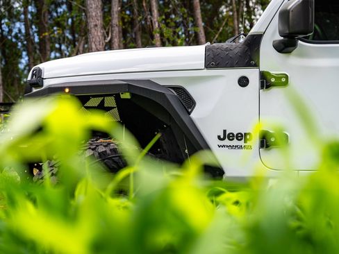 Used 2022 Jeep Wrangler Unlimited Sport AWD/4WD image 17