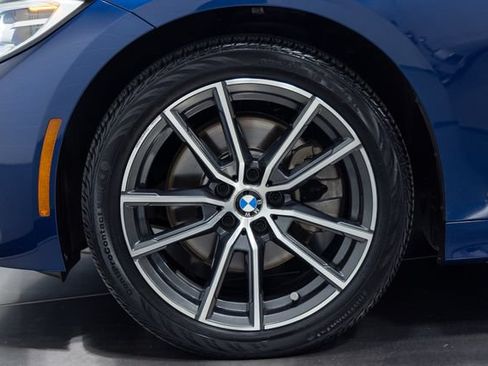 Used 2019 BMW 330i xDrive Sedan w/ Premium Package AWD/4WD image 27