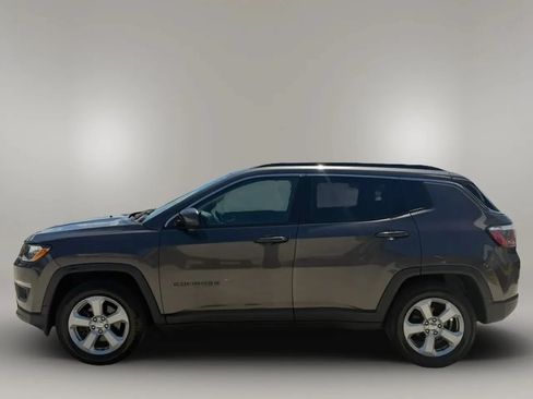 Used 2018 Jeep Compass Latitude AWD/4WD image 4