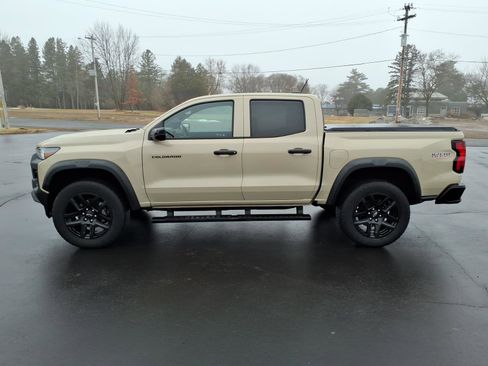 Used 2023 Chevrolet Colorado Trail Boss w/ Technology Package image 2