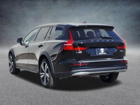 New 2026 Volvo V60 B5 Cross Country Plus w/ Protection Package Premier AWD/4WD image 5