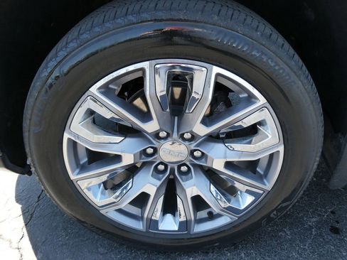 Certified 2024 GMC Sierra 1500 Denali w/ Denali Reserve Package AWD/4WD image 11