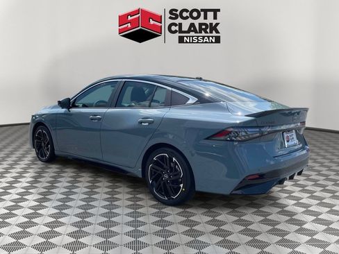 New 2026 Nissan Sentra SR w/ SR Premium Package FWD image 4