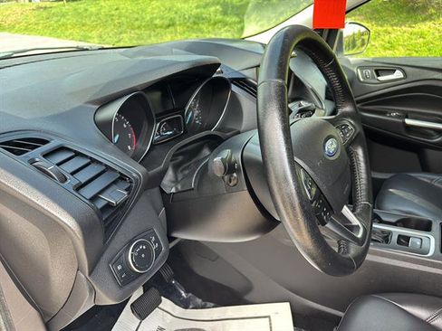 Certified 2019 Ford Escape SEL AWD/4WD image 13