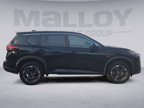 Used 2024 Nissan Rogue SV AWD/4WD image 6