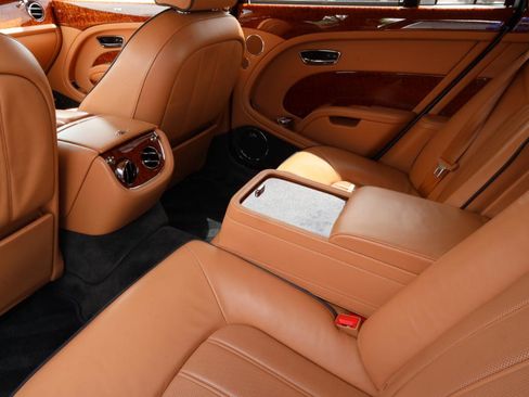 Used 2011 Bentley Mulsanne RWD image 12