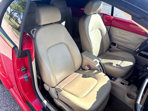 Used 2004 Volkswagen Beetle GLS image 8