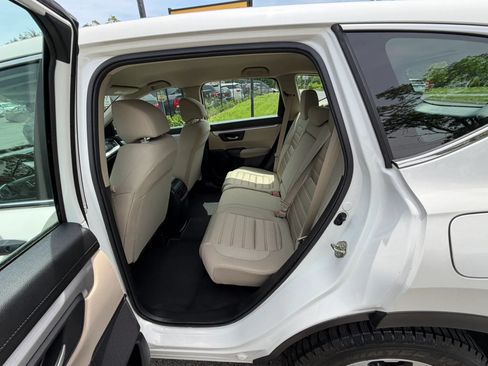 Used 2017 Honda CR-V LX image 19