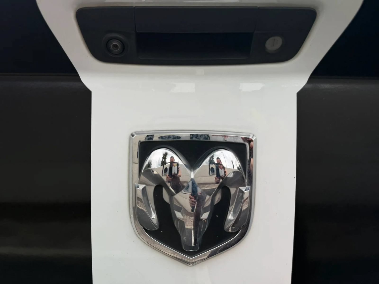 Used 2015 RAM 1500 Laramie Longhorn w/ Convenience Group AWD/4WD image 41