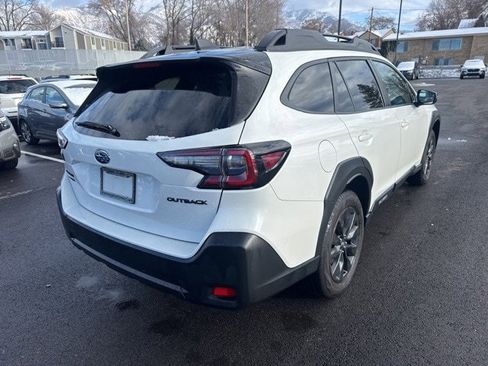 Used 2023 Subaru Outback Onyx Edition image 3