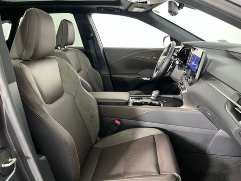 Used 2025 Lexus RX 450h AWD w/ Convenience Package image 36