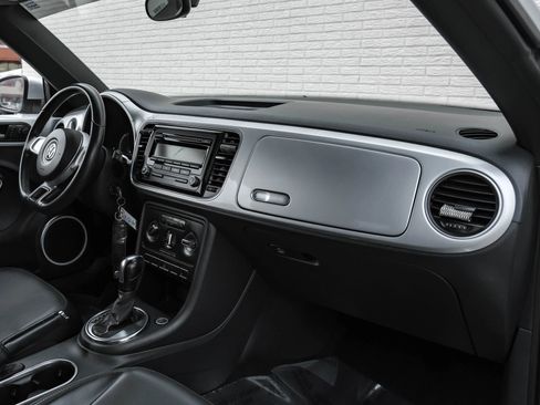 Used 2013 Volkswagen Beetle 2.5 image 11