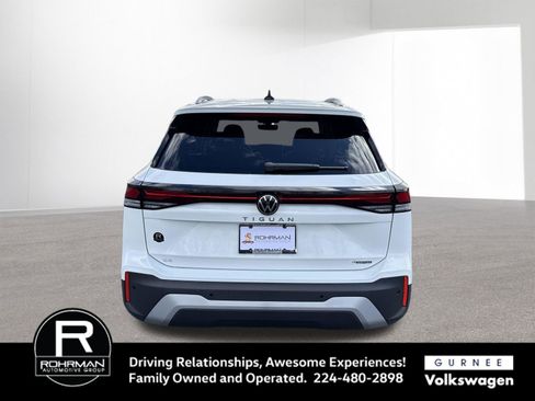 New 2026 Volkswagen Tiguan SE image 7
