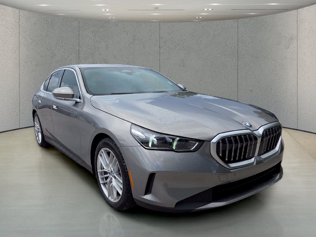 Used 2024 BMW 530i xDrive w/ Premium Package AWD/4WD image 13