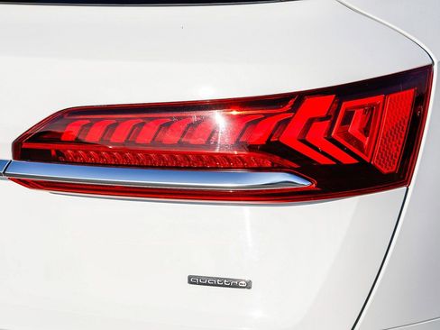 Used 2023 Audi Q7 2.0T Premium Plus w/ Premium Plus Package image 8