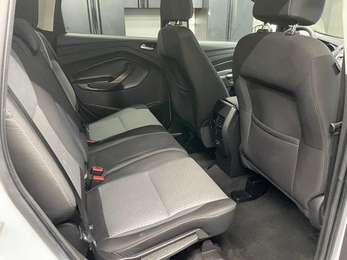 Used 2017 Ford Escape SE image 19