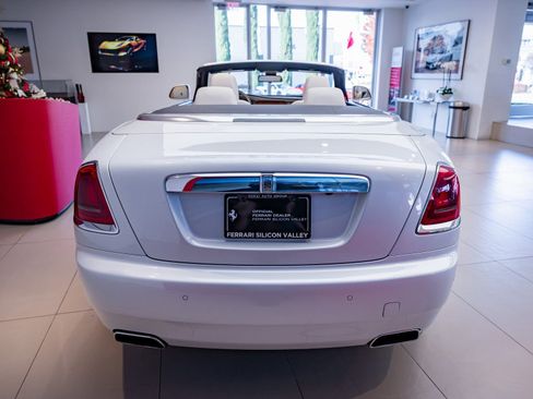 Used 2018 Rolls-Royce Dawn RWD image 5