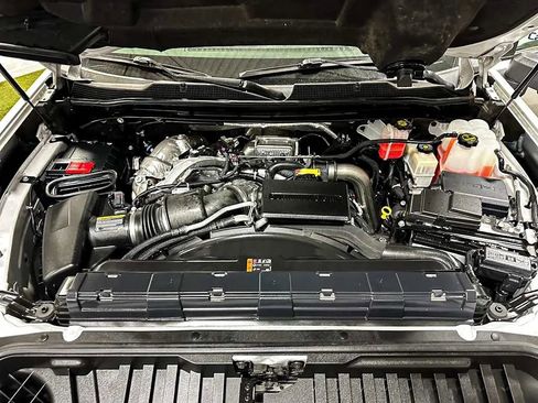 Used 2022 Chevrolet Silverado 2500 High Country AWD/4WD image 37
