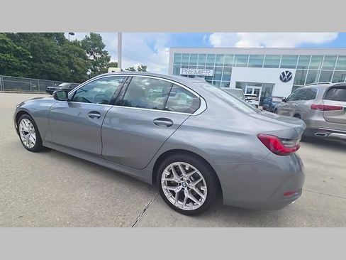 Used 2025 BMW 330i Sedan w/ Convenience Package RWD image 48