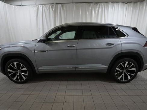 New 2026 Volkswagen Atlas Cross Sport SEL Premium R-Line image 10