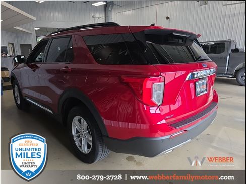 Used 2024 Ford Explorer XLT w/ Equipment Group 202A AWD/4WD image 7