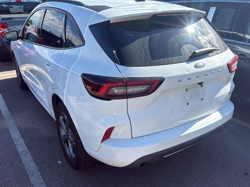 Used 2023 Ford Escape ST-Line Select AWD/4WD image 5