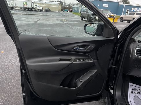 Used 2023 Chevrolet Equinox LT image 12