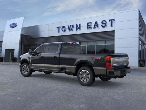 New 2026 Ford F350 King Ranch w/ FX4 Off-Road Package image 4