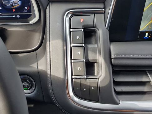 Used 2024 Chevrolet Tahoe LT w/ Luxury Package image 38