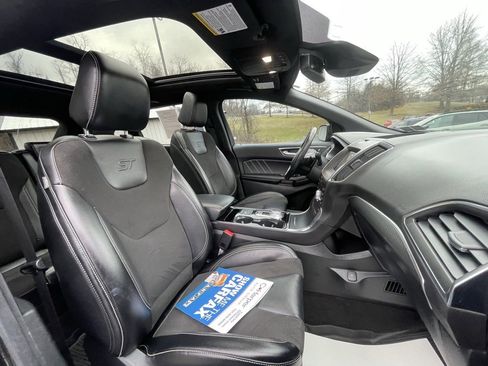 Used 2020 Ford Edge ST w/ Cold Weather Package image 12