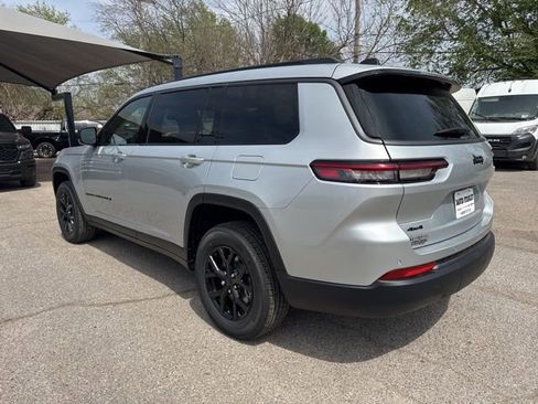 New 2026 Jeep Grand Cherokee L 4WD image 4