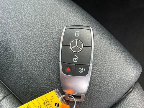 Used 2025 Mercedes-Benz CLA 250 image 40