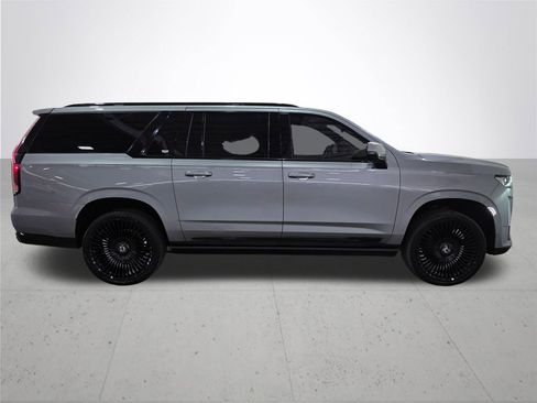 Used 2023 Cadillac Escalade ESV Sport Platinum w/ LPO, ONYX Package AWD/4WD image 8