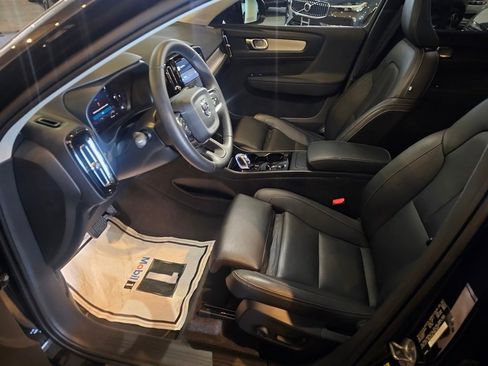 Certified 2024 Volvo XC40 B5 Plus image 17