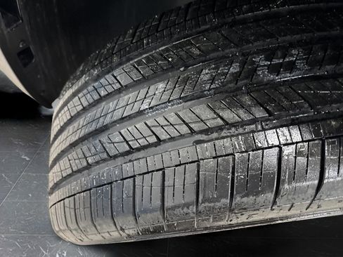 Used 2022 Volkswagen Atlas SE image 36