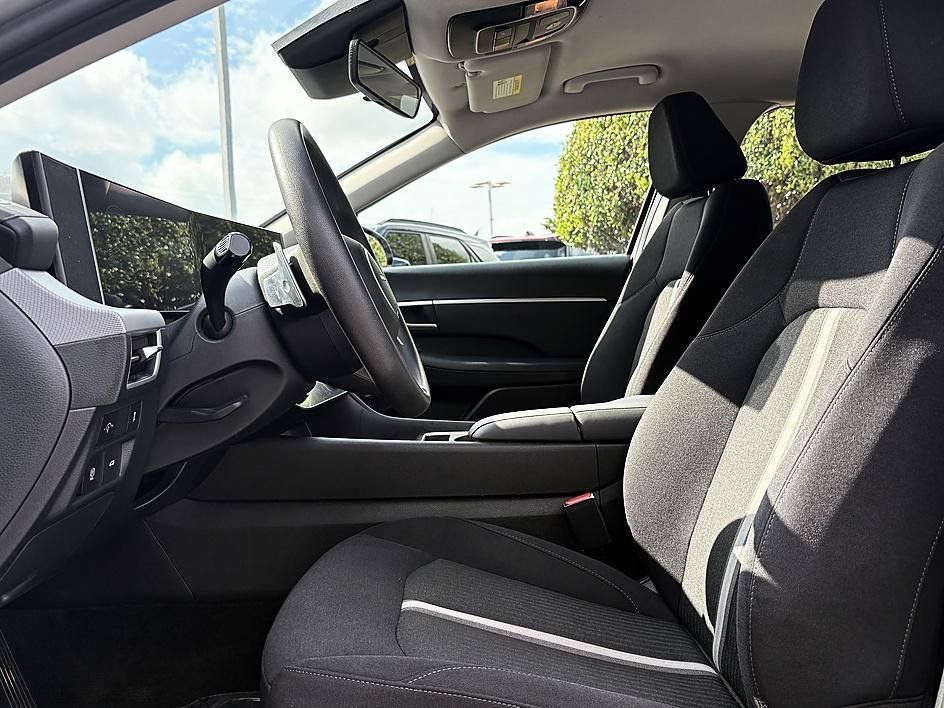 Used 2025 Hyundai Sonata SEL FWD image 9