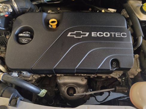 Used 2020 Chevrolet Spark LT FWD image 30