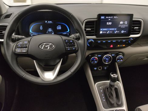 Used 2024 Hyundai Venue SEL image 22