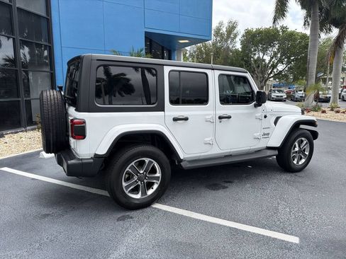Used 2020 Jeep Wrangler Unlimited Sahara w/ Safety Group AWD/4WD image 9
