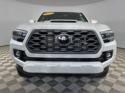 Used 2023 Toyota Tacoma TRD Sport image 2