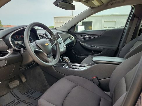 Used 2025 Chevrolet Malibu LT FWD image 12