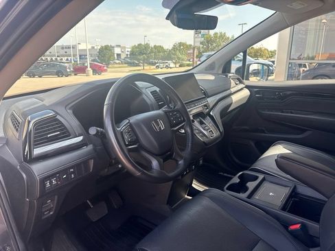 Used 2025 Honda Odyssey Elite image 11