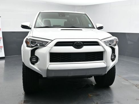 Used 2023 Toyota 4Runner TRD Off-Road Premium image 3