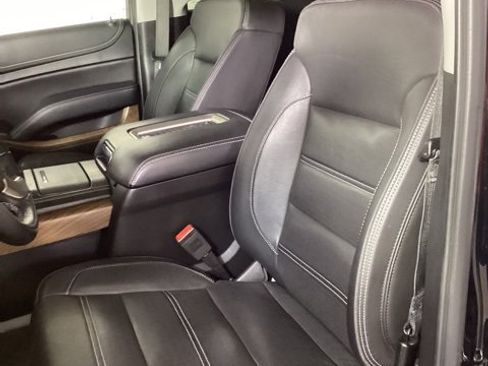 Used 2019 GMC Yukon XL Denali w/ Denali Ultimate Package image 12