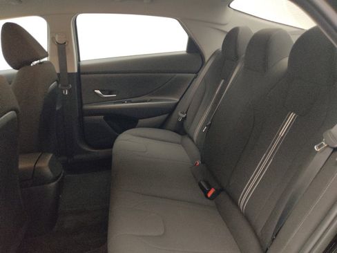 Used 2024 Hyundai Elantra SEL FWD image 18