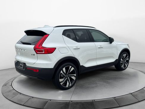 New 2026 Volvo XC40 B5 Ultra w/ Protection Package Premier image 7