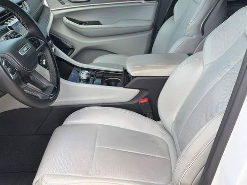 Certified 2021 Jeep Grand Cherokee L Overland w/ Advanced Protech Group III AWD/4WD image 15
