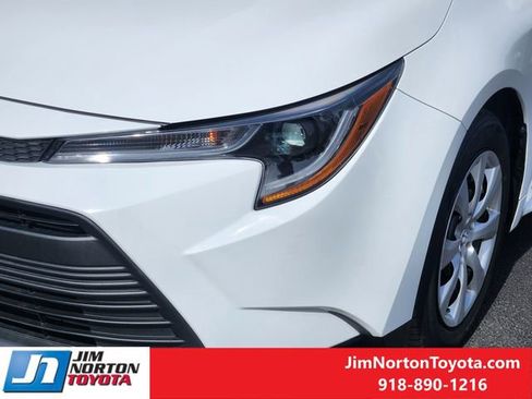 Used 2024 Toyota Corolla LE image 10